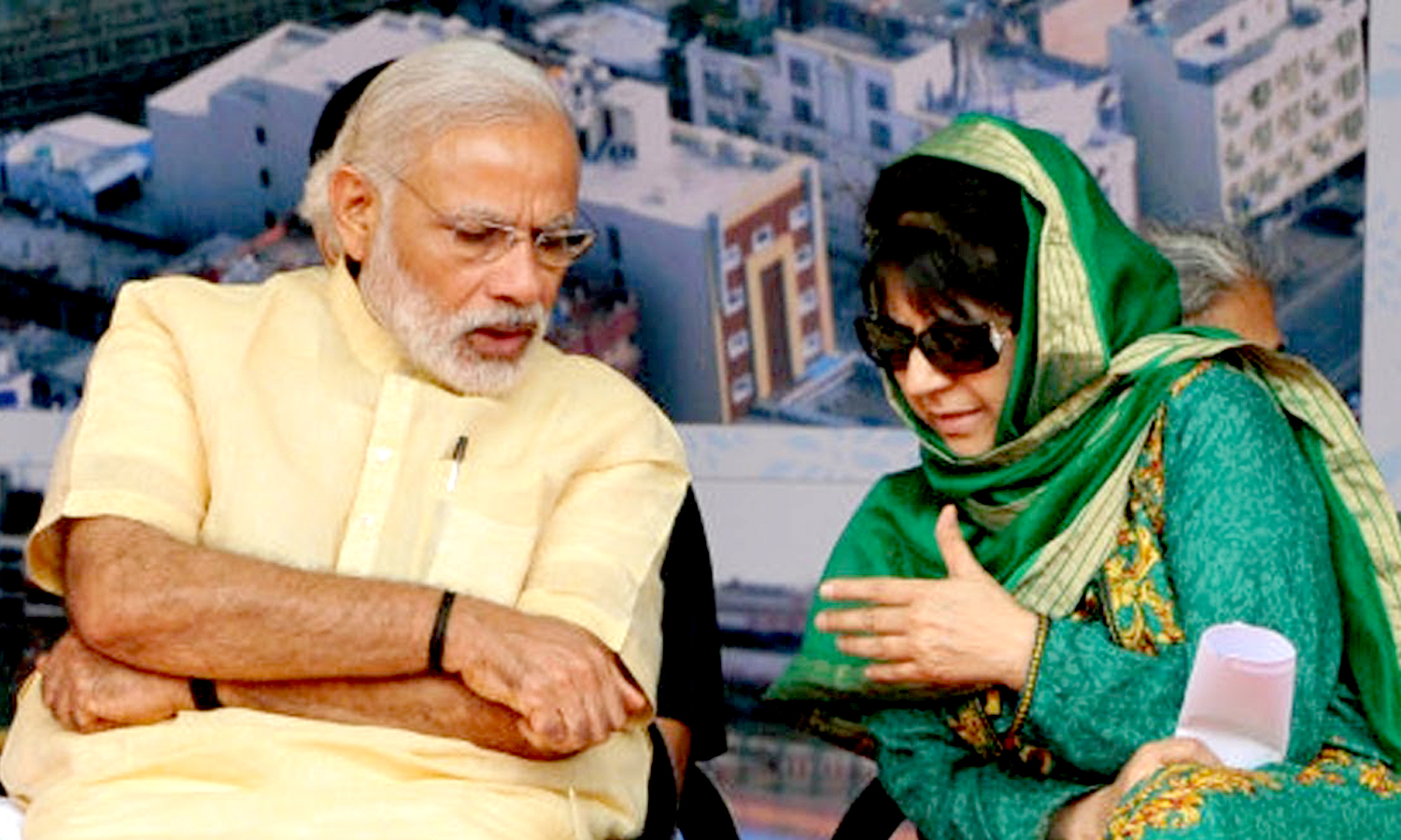 সংকটে কাশ্মিরের মুফতি সরকার