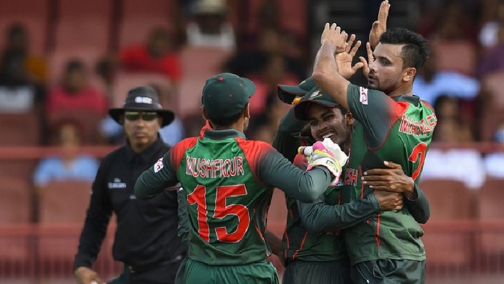 তামিম-সাকিবের পর মাশরাফি; ৪৮ রানে প্রথম ওয়ান ডে জিতল টাইগাররা